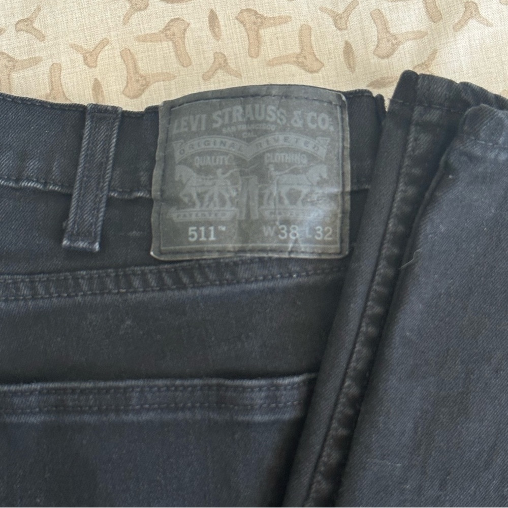 Levis Jeans - Picture 4 of 5